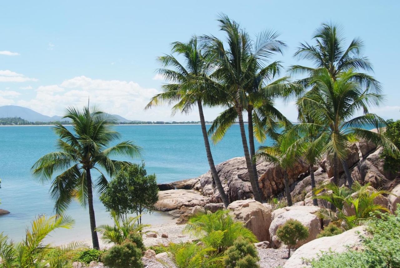 Coral Cove Apartments - Absolute Beachfront Resort Bowen Exterior foto