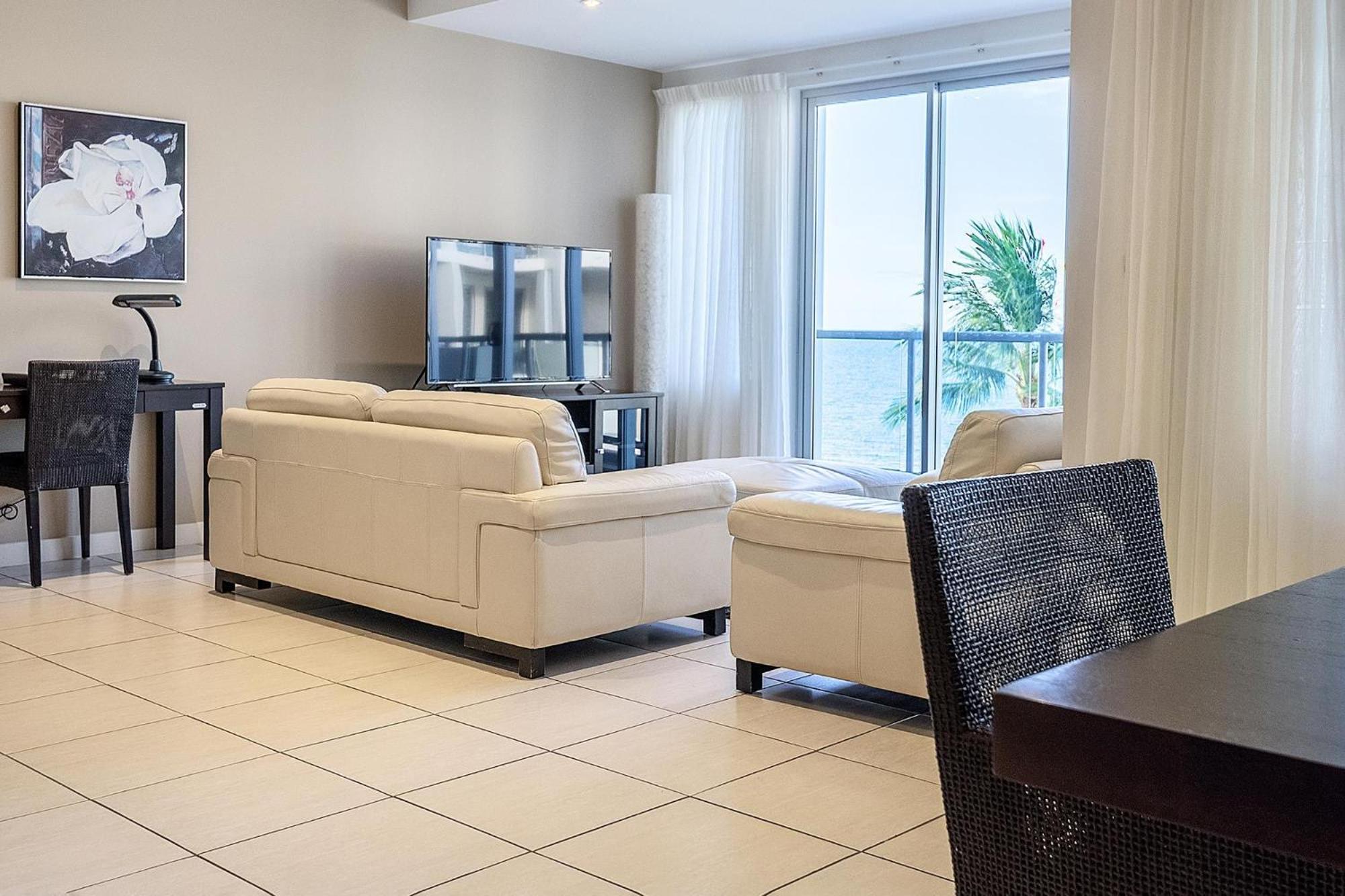 Coral Cove Apartments - Absolute Beachfront Resort Bowen Exterior foto