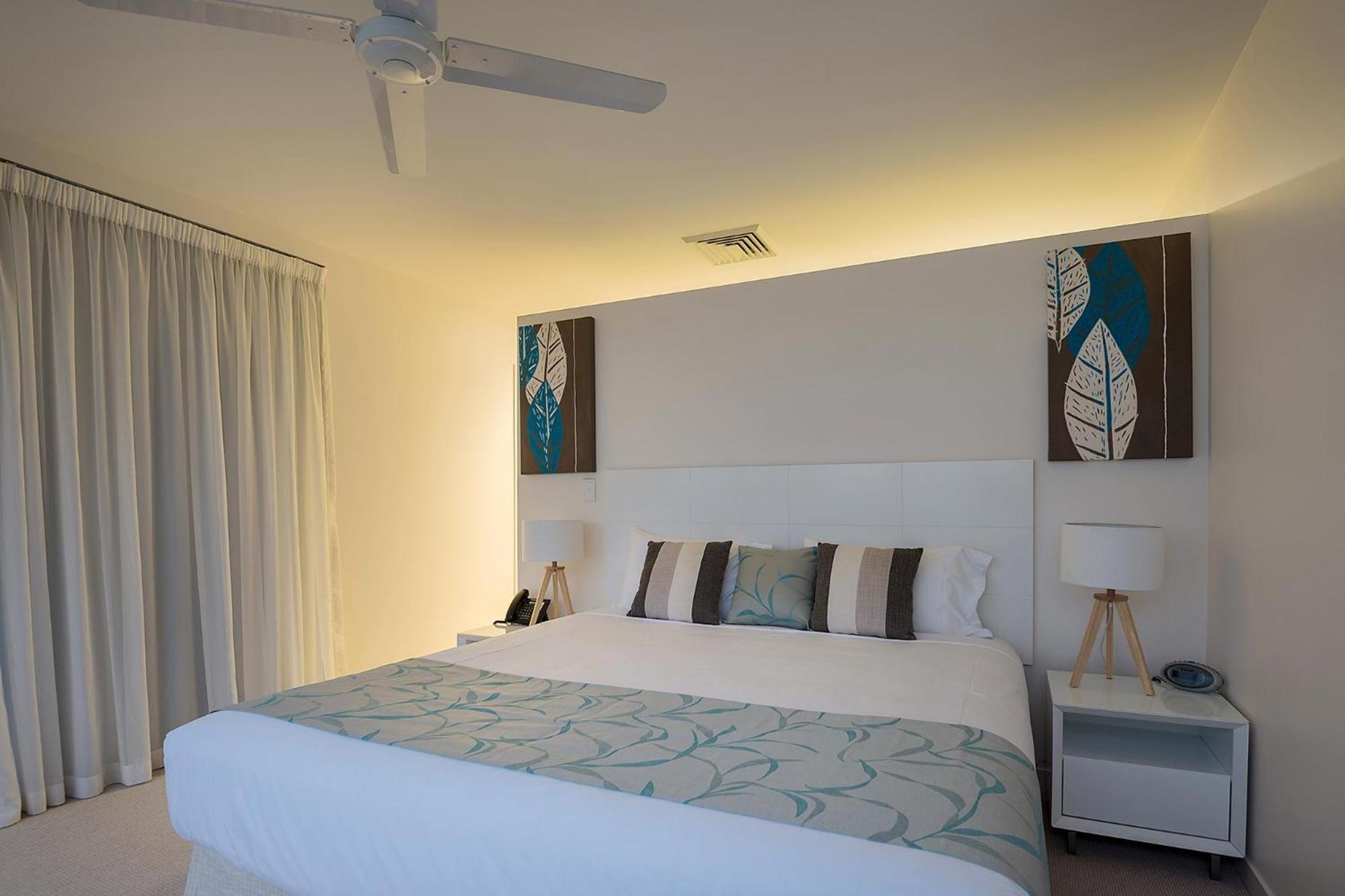 Coral Cove Apartments - Absolute Beachfront Resort Bowen Exterior foto