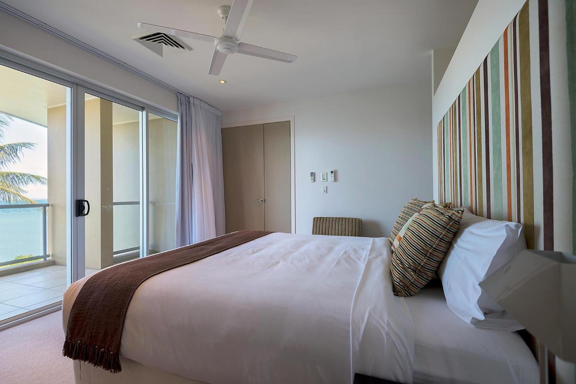 Coral Cove Apartments - Absolute Beachfront Resort Bowen Exterior foto