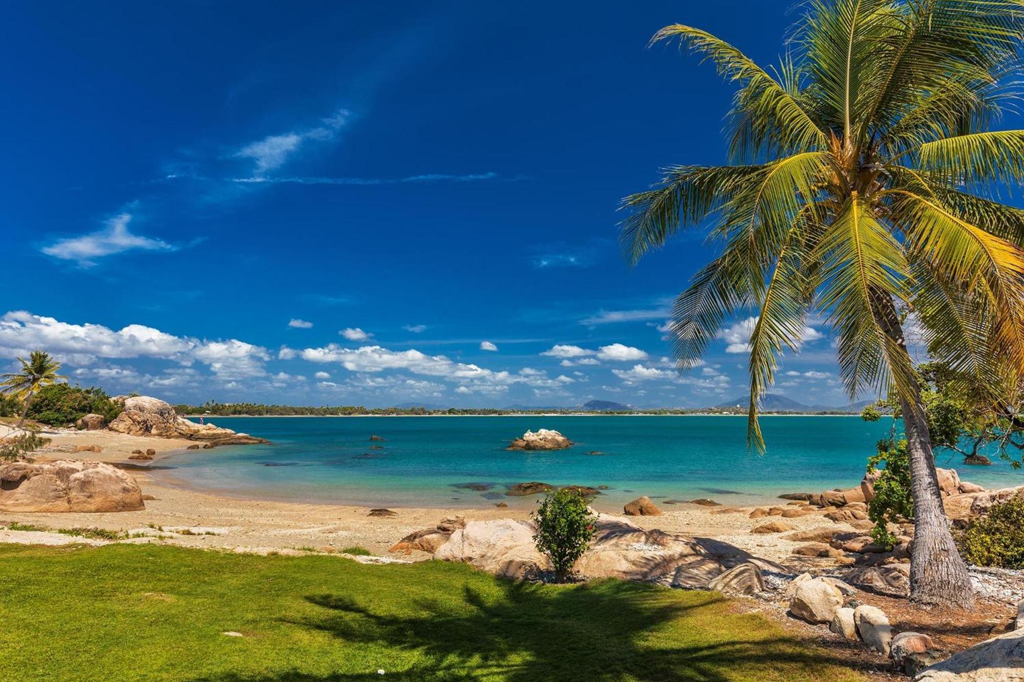 Coral Cove Apartments - Absolute Beachfront Resort Bowen Exterior foto